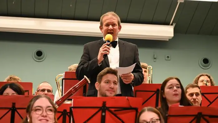 Obmann Gernot Zechner führte durch das bunte Programm aus Instrumental und Gesang. 