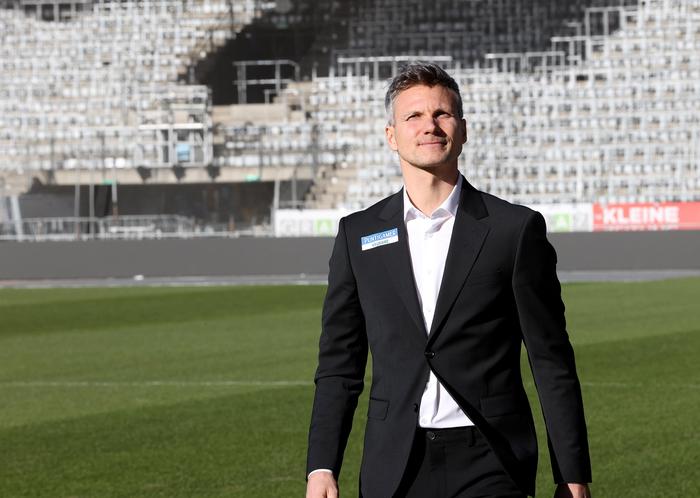 Michael Parensen machte sich bei seiner Präsentation einen ersten Eindruck von der Merkur-Arena