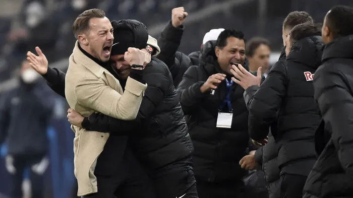 Es ist geschafft! Mit dem 1:0 über Sevilla zog Salzburg als Gruppenzweiter ins Achtelfinale der Champions League ein.