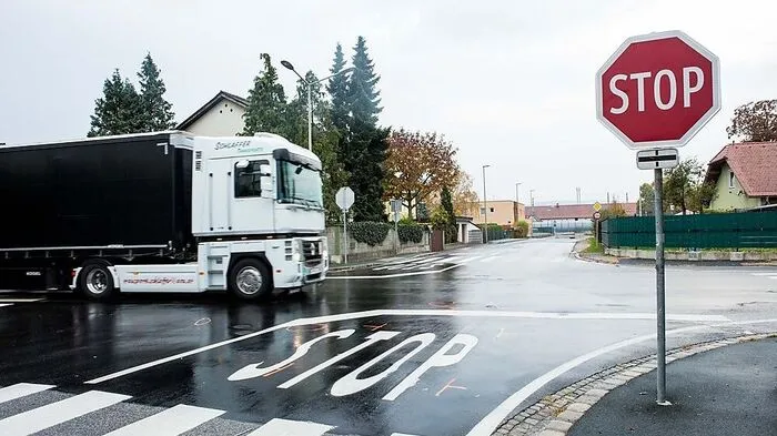 Kreuzung Alte Poststraße/Wagner Jauregg Straße
