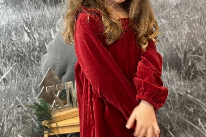 Laetitia Winkler hat das erste Türchen unseres beliebten Adventkalenders gestaltet. Bilder können jederzeit noch via Post (Kleine Zeitung, Johannesplatz 2, 9900 Lienz) oder per E-Mail (osttirol@kleinezeitung.at) an uns geschickt werden.