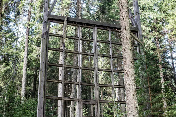 Auf der Hebalm wurde der Mailänder Dom als Landart-Projekt nachgebaut. Nach Jahren des Verfalls hat man die Holzkonstruktionen mittlweilweile erneuert. 