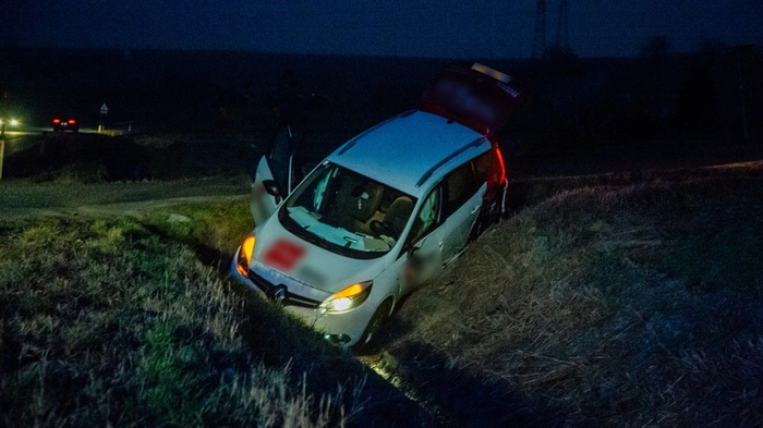 Beim Zusammenstoß auf der B32 bei Brunn an der Wild landete eines der beiden Fahrzeuge in einem Graben.