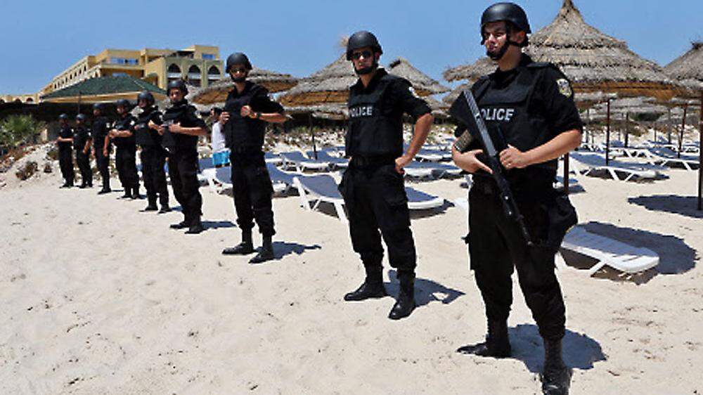 Polizeiaufgebot an den Stränden Tunesiens
