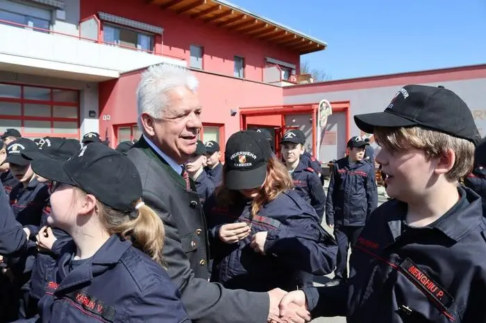 Niklasdorfer Bürgermeister Johann Marak nahm an der anschließenden Kundgebung teil, ebenso wie Andreas Kühberger, Bürgermeister von Mautern und Abgeordneter zum Nationalrat, und die Abgeordneten zum Landtag Steiermark Helga Ahrer und Marco Triller