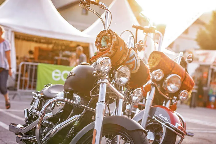 Nebst den US-Kultbikes gab es außerdem eine Premiere. Gleich zwei Paare trauten sich in Schladming bei einer Biker-Hochzeit, freute sich Organisator Sepp Spielbichler. Klicken Sie sich durch die Fotos!