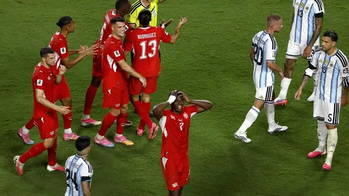 Der Moment, als Breel Embolo die folgenschwere rote Karte sah