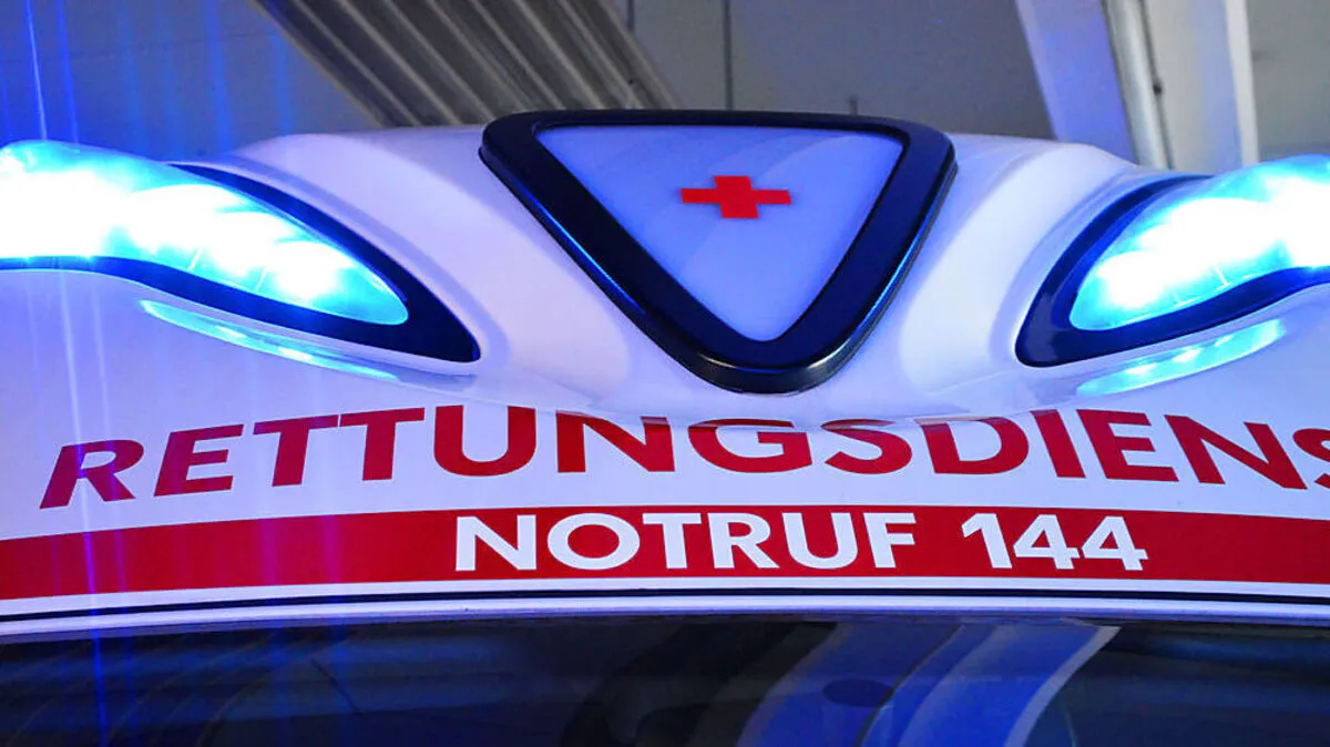 Unfall mit Rettungsauto im Einsatz