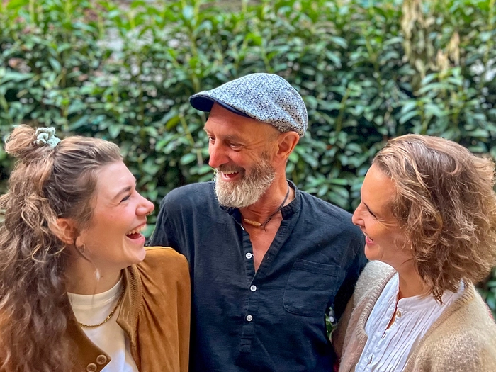 Silvia Ebner, Natalie und Heinz Istenich und stellen in Anras aus
