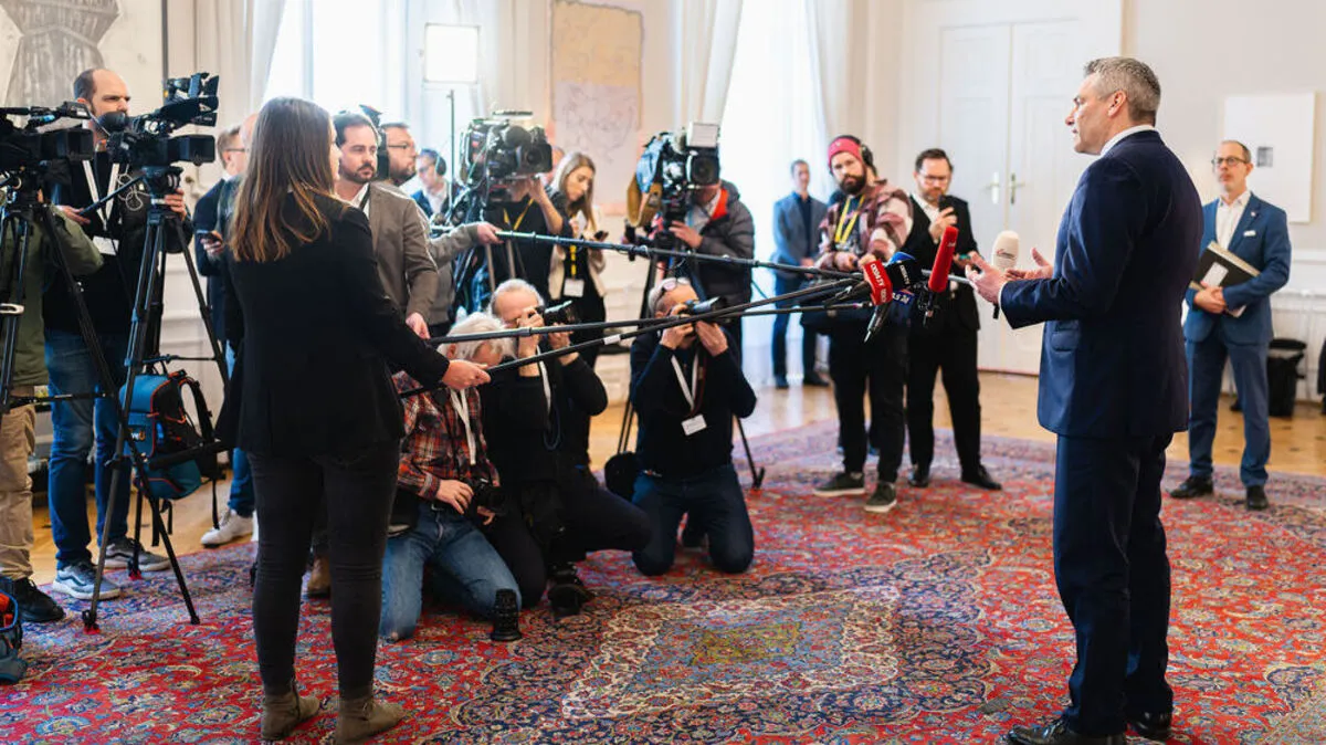 Allein vor den Medien forderte Kanzler Karl Nehammer (ÖVP) Versöhnung