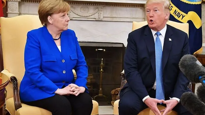 Donald Trump empfing Angela Merkel mit allen Ehren.