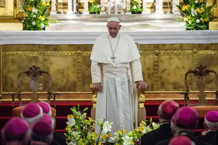 Sein Programm umfasst auch einen Abstecher in den Wallfahrtsort Tschenstochau, wo sich die Schwarze Madonna befindet, das Nationalheiligtum Polens.