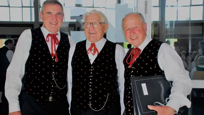 Zahlreiche Fotos zum Durchklicken...