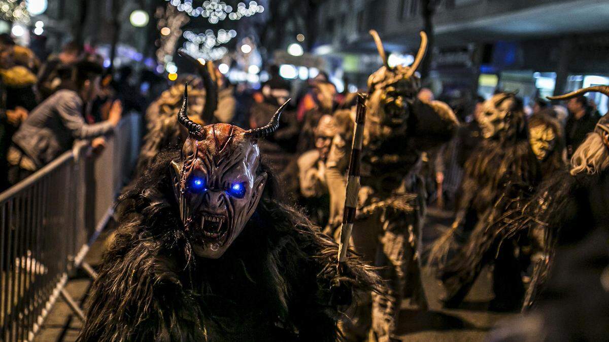 Krampus- und Perchtengruppen regieren am Samstag die Stadt