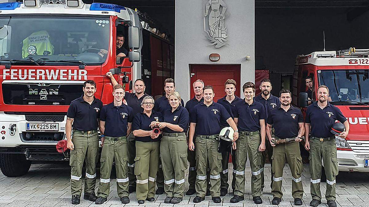 Die Feuerwehr St. Michael mit Kommandant Michelle Jamer (ganz links) 