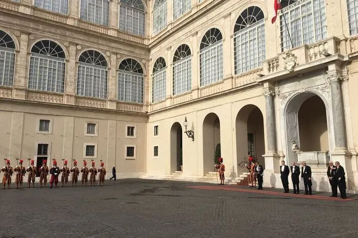 Für den Staatsbesuch aus Österreich wurde der rote Teppich ausgerollt.