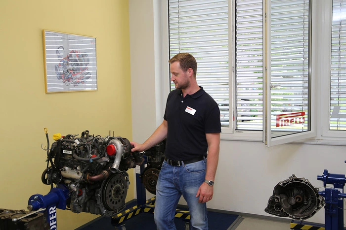 Die Besucher konnten sich über die neu im Programm befindliche Ausbildung zum KFZ Techniker informieren.