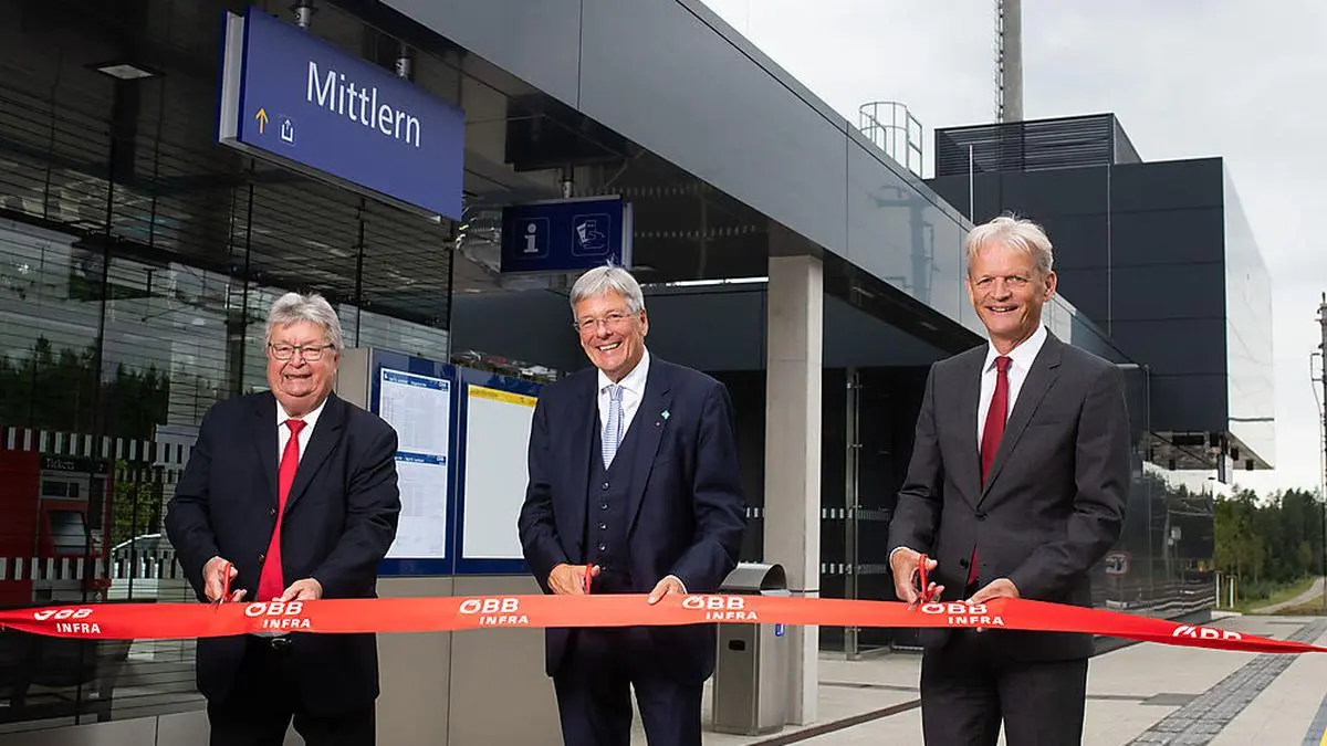 Bürgermeister Gottfried Wedenig, Peter Kaiser und Franz Bauer, Vorstandsdirektor (von links)