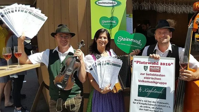 Die Knöpferlstreich war sogar in Zürich auf Unterschriftenjagd