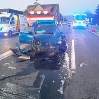 Die Frau übersah beim Einbiegen den herannahenden Pkw und kollidierte mit dem Fahrzeug