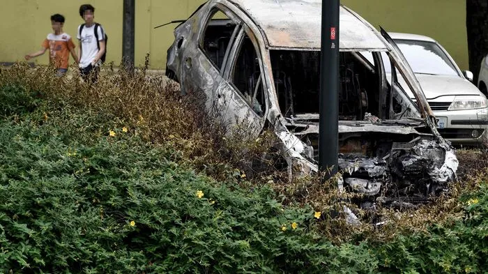 In der westfranzösischen Stadt Nantes hat es die dritte Nacht in Folge Ausschreitungen gegeben.