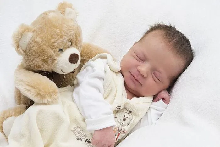 Woche für Woche versorgen wir die Leser mit den neuesten süßen Babyfotos. Und die Leser klicken sich gerne durch diese Galerie. Zum Artikel! 