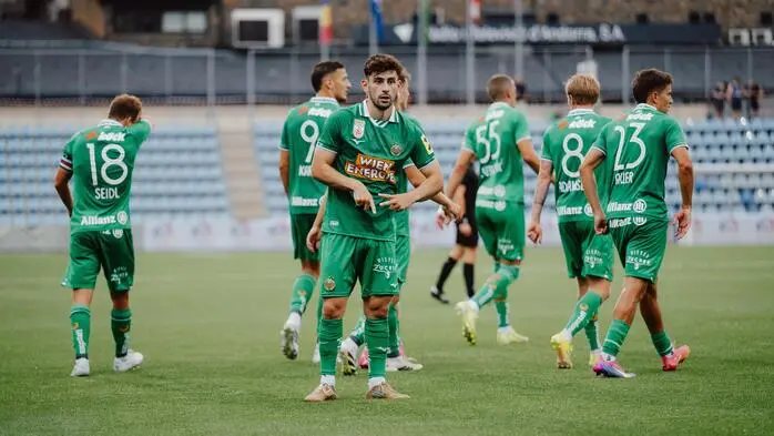 Yusuf Demir jubelte über ein Tor