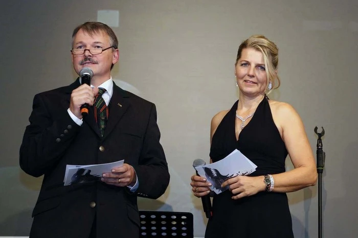Beide Direktoren Eva Gruber (HAK) und Gottfried Purkarthofer (HTL) eröffneten offiziell eine traumhafte Ballnacht.