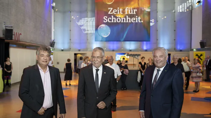 Die hohe Politik in der List-Halle. Vizekanzler Werner Kogler, Bundespräsident Alexander Van der Bellen und Landeshauptmann Hermann Schützenhöfer.