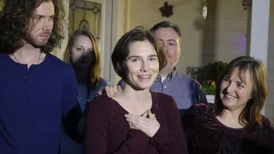 Amanda Knox im Kreise ihrer Familie