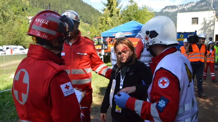 Zahlreiche Rollenspieler reisen am Wochenende nach Eisenerz, um die Rettungsszenarien so realistisch wie möglich zu gestalten.