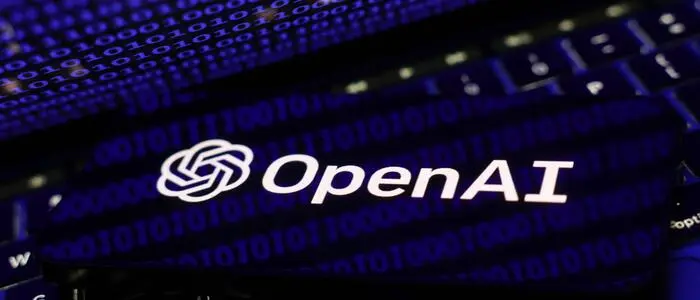 Laptop-Tastatur mit OpenAI-Schriftzug