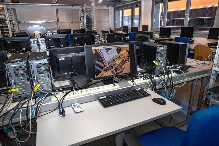 ... den Kabelsalat unter Kontrolle.