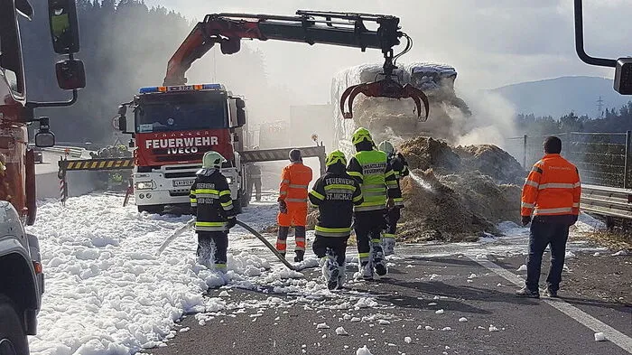 Die Feuerwehren sind im Einsatz 