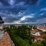 Bild zeigt dunkle Wolken am Himmel über Graz