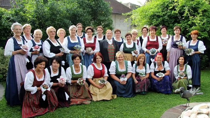 Die Frauenrunde Jakling im Kärntner Bildungswerk, feierte mit Obfrau Annemarie Kuschnig, ein stilvolles Jubiläumsfest.