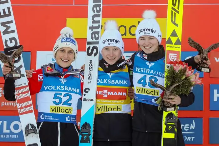 Eva Pinkelnig (AUT), Nika Prevc and Nika Kriznar (SLO)
