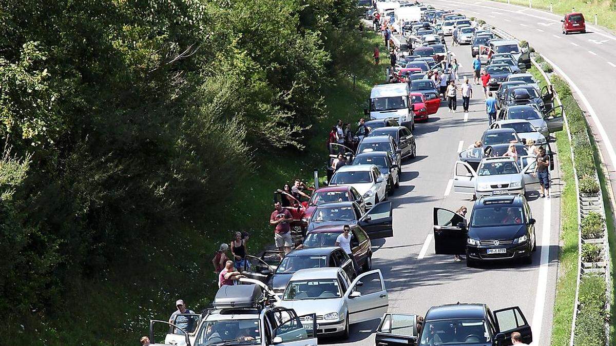 Wie schon im letzten Jahr beginnt da Pfingstwochenende mit Stau