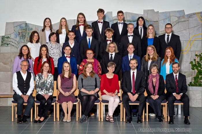 Es maturierten Graf Anna Maria, Grandtner Christian, Herrmann Leonie, Hirz Verena, Hirzberger Gerald, Huber Tobias, Kohlhofer Elias, Leitner Larissa, Peter Elena,  Pirkopf Maximilian, Polli Benjamin, Polzhofer Sebastian, Popovic Kevin, Reisinger Johannes, Rosenberger Denis, Schreiner Farin, Schreiner Lena und Wildt Julian. Klassenvorständin war Sylvia Kapfer.