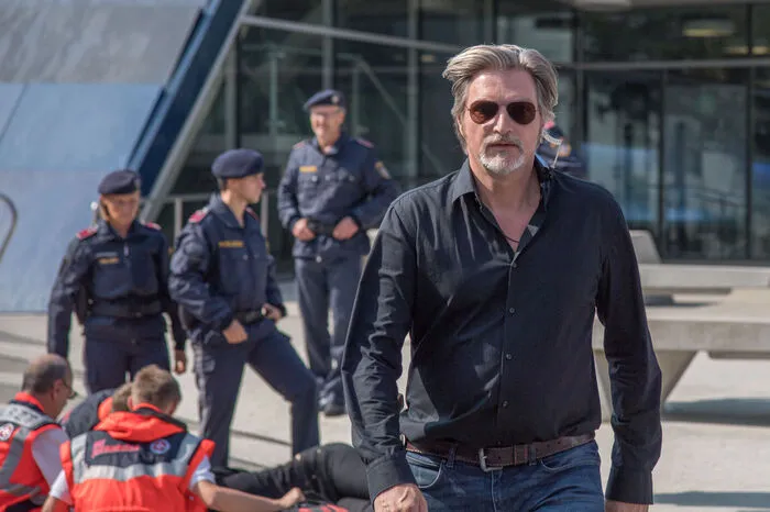 ... und Stefan Jürgens alias Carl Ribarski drehen derzeit für SOKO Donau in der Grazer "Auster".