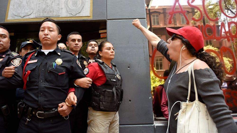 MEXICO-WOMAN-PROTEST