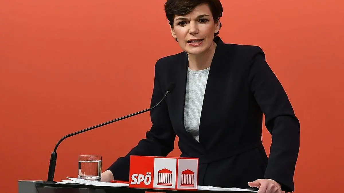 ABD0047_20210323 - WIEN - ÖSTERREICH: SPÖ-Bundesparteivorsitzende Klubobfrau Pamela Rendi-Wagner am Dienstag, 23. März 2021, anl. einer PK zum Thema "Aktuelle Corona-Entwicklung" in Wien. - FOTO: APA/HELMUT FOHRINGER