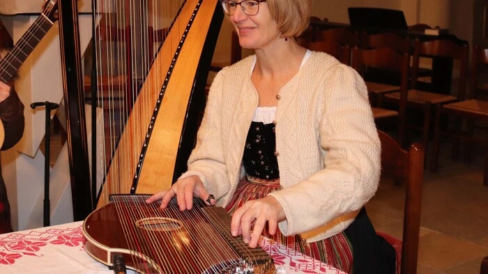 Der Kärntner Harfenklang von Evelin Schuler machte seinem Namen alle Ehre und verbreitete instrumentalen Wohlklang vom Feinsten.