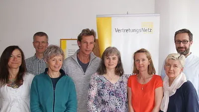 Hauptberufliche Sachwalter des Vereins VertretungsNetz in Bruck: Georg Prehsfreund-Krieghammer, Bernadette Faustmann, Klara Schirgi, Wilfried Weber, Irene Haring-Strahser, Andrea Kahlhammer, Ursula Brauneder, Hubert Brandl (v.l.)