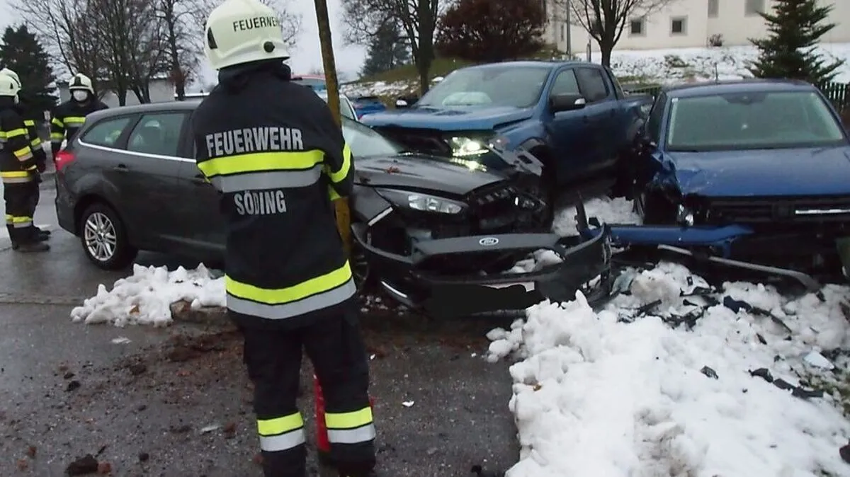 Drei Fahrzeuge wurden beschädigt
