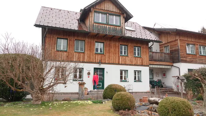 Dieses Holzriegelhaus aus dem Jahr 1941 wohnt Erni Winkler