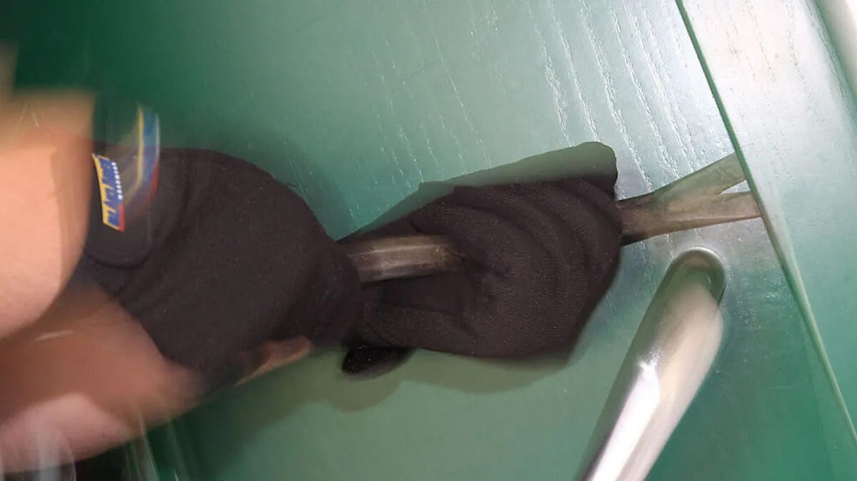 Gewaltsam verschafften sich die Unbekannten Zutritt zum Wohnmobil