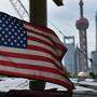 Die US-Flagge weht in Shanghai