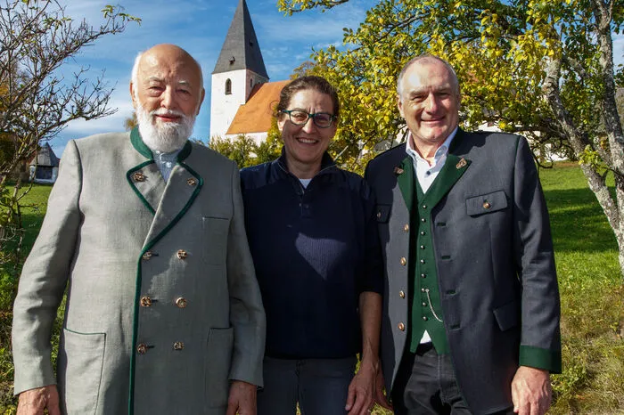 Sepp Forcher mit der Langzeit-Regisseurin Elisabeth Eisner und dem steirischen ORF-Ladnesdirektor Gerhard Koch.