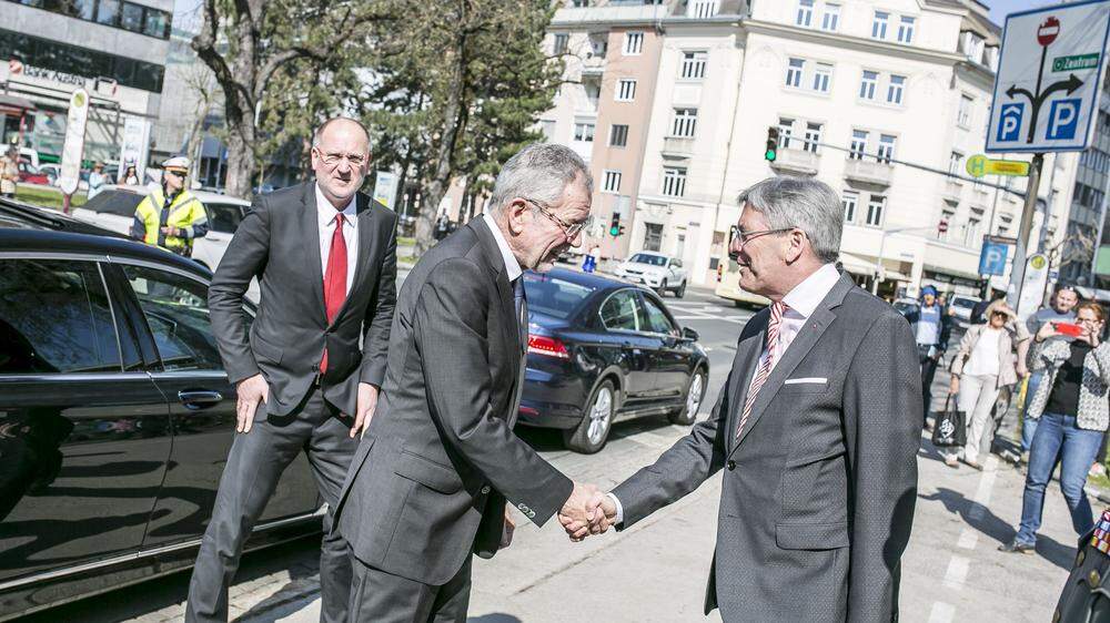 Landeshauptmann Peter Kaiser kann zur Landeshauptleutekonferenz auch Bundespräsident Alexander Van der Bellen begrüßen